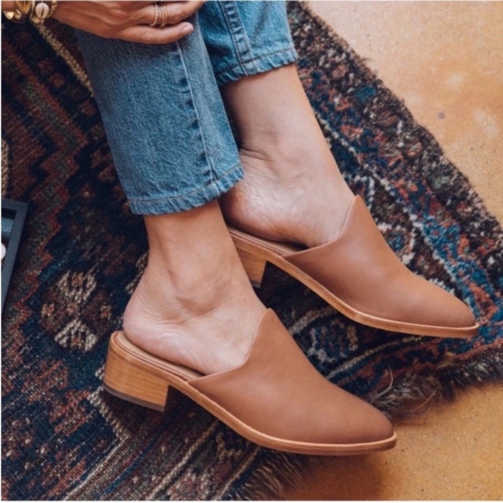 Soludos Tan Leather Mule Clogs